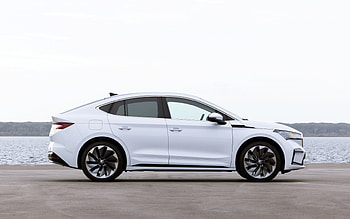 2022, Skoda Enyaq Coupe iV, side view, exterior, white Enyaq Coupe iV, electric four-wheel drive crossover, electric cars, Skoda HD wallpaper