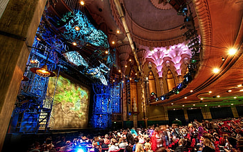 theatrical play r, audience, theater, stage, r, balcony, play HD wallpaper