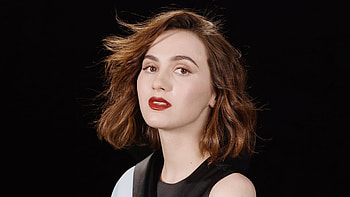 Black Short Hair Maude Apatow Girl Model Is Wearing Black Dress Red Lipstick In Dark Background Girls HD wallpaper