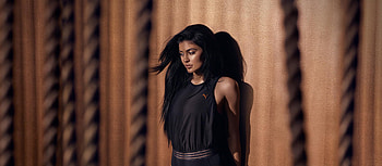 Kylie Jenner, dark hair, 2018, puma hoot HD wallpaper