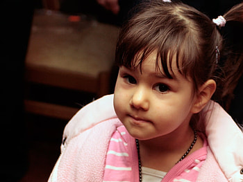 Little girl, thinking, girl, children, little HD wallpaper