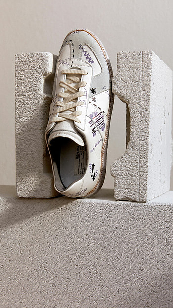 Maison Margiela, Vintage Replica trainers, Exclusive release, Esquire Middle East HD phone wallpaper