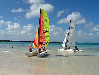 Sailing, sky, sand, ocean, beach HD wallpaper