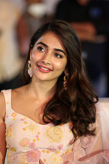 Pooja Hegde, eye, Pooja_Hegde HD phone wallpaper