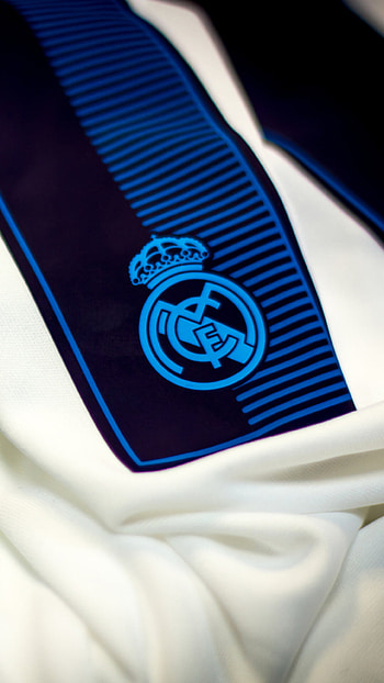 Real Madrid C.F., Football fashion, Nokia lumia backdrop, Kit inspiration HD phone wallpaper