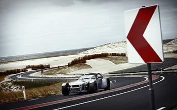 donkervoort d8 gto, sand, donkervoort, road, grass, ocean HD wallpaper