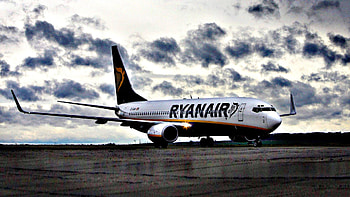Ryanair, Top backgrounds, Airline , Travel with Ryanair HD wallpaper