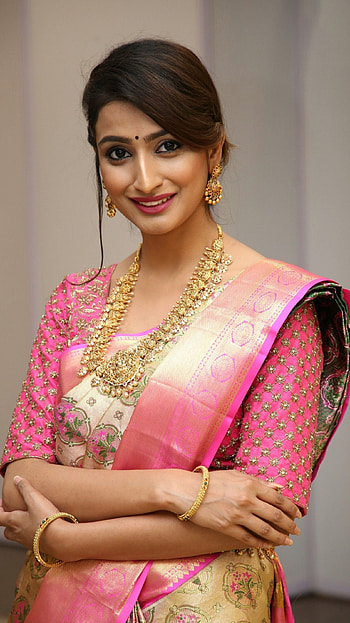 Fasiha Waseem, telugu actress, model, saree beauty HD phone wallpaper