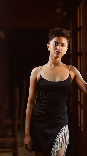 Yohani, srilankan singer HD phone wallpaper