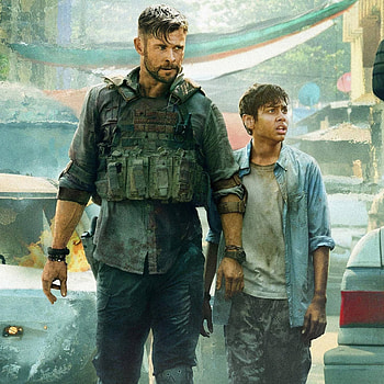 Anthony Russo, Extraction 2020, Action-packed movie, Thrilling backgrounds HD phone wallpaper