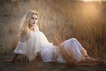 Blonde Girl Sitting White Dress , blonde, girls, model, white-dress HD wallpaper