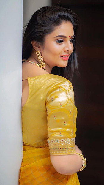 Sreemukhi, telugu actress, model HD phone wallpaper