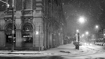 corner cafe in rochester ny in winter, winter, cafe, city, black and white, snow, street HD wallpaper