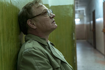 Jared Harris, British reaction, Emmy noms, Vanity Fair HD wallpaper