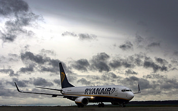 Ryanair, Travels, Cabin crew, Scratchcards HD wallpaper