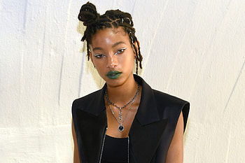 Willow Smith, Cutting back on weed HD wallpaper