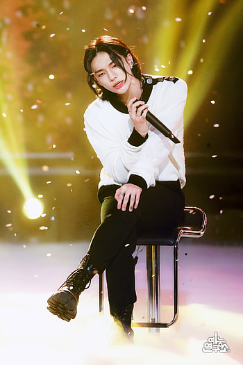 hyunjin, kpop, stray kids, straykids HD phone wallpaper