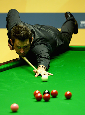 Snooker star's comeback, Racing to victory, Inspiring story, Sports triumph HD phone wallpaper