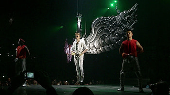 Justin Bieber - All Around The World Ft. Ludacris (Official) HD wallpaper