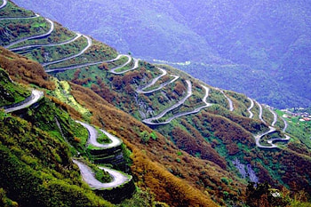 Wonderful quirky road, road, nature, quirky, mountain HD wallpaper