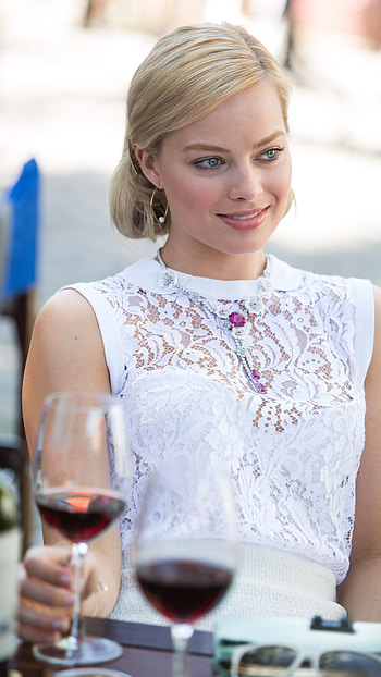 Margot Robbie, hollywood actress HD phone wallpaper