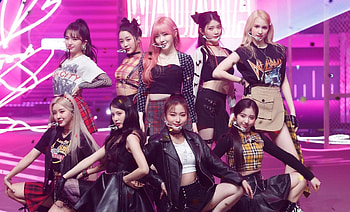 Twitter takeover, Kep1er's 1st win, Wa Da Da, Fans' celebration HD wallpaper