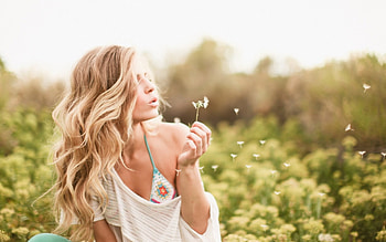 Make A Wish..., blond, graphy, dandelion, beautiful, girl, woman, beauty, wish HD wallpaper
