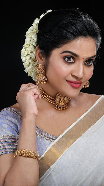 Varsha Kannan, mallu actress, saree lover HD phone wallpaper