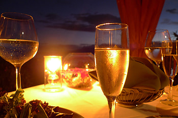 Champagne Sunset Beach Dining, island, night, champagne, sand, tropical, dine, atmosphere, beach, candlelight, candles, ocean, sunset, sea, exotic, paradise, romance, dining, table for two, romantic, evening HD wallpaper
