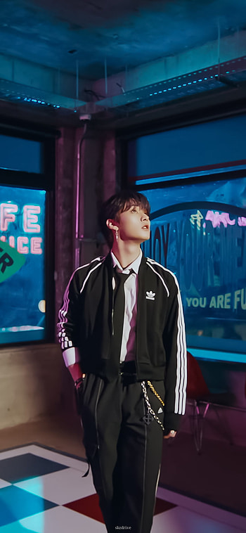 Lee Know Maniac, straykids, leeknow HD phone wallpaper