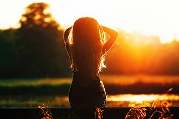 Girl Sitting Looking At Sunset Silhouette , girls, model, silhouette, graphy HD wallpaper