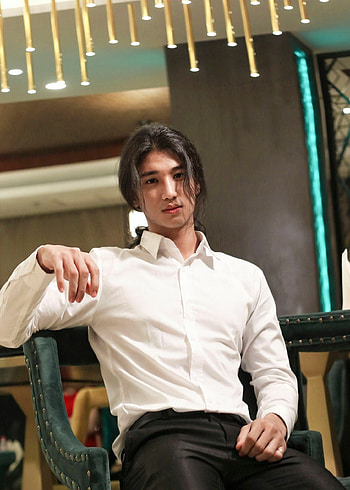 Paing Takhon, Burmese actor and model, Cultural style, Fashion inspiration HD phone wallpaper