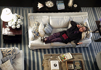 Nancy Meyers, Coastal grandmother look, Transforming home, Home interiors HD wallpaper