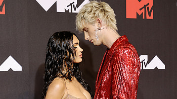 Megan Fox, Machine Gun Kelly, Couple's quiz HD wallpaper
