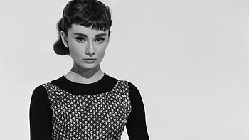 Audrey Hepburn , Rita Blare inspiration, Stunning , Elegant hairstyle HD wallpaper