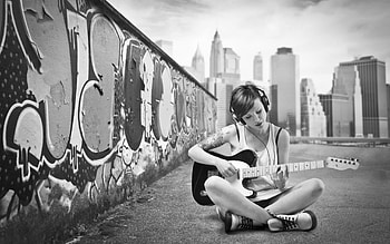 Street Music, white, black, heads, town, guitar, girl, instrument, music, sitting, street, wall, graffity HD wallpaper