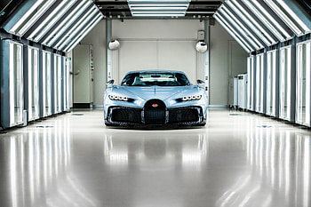 Bugatti Chiron : Stunning Supercar Showcase, vehicle, Bugatti Chiron HD wallpaper