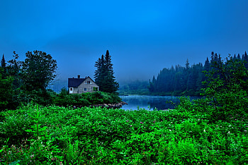 JACQUES CARTIER NATIONAL PARK, night, wild flowers, landscape, lake, national park, darkness, nature, sky, cottage, splendor, water, places HD wallpaper