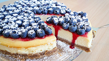 Classic dessert, Cream cheese filling, Graham cracker crust, Rich flavors HD wallpaper