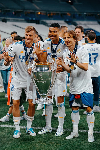 Real Madrid, footwear, sports_jersey HD phone wallpaper