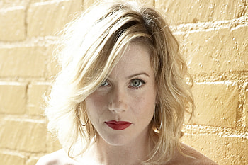 Christina Applegate, Striking HD wallpaper