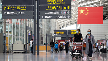 Guangzhou Baiyun International Airport, Chinas Guangzhou airport, Worlds busiest 2020, Nikkei Asia HD wallpaper