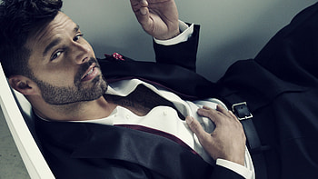 Ricky Martin, Eye-catching , Ricky Martin backgrounds, Celeb vibes HD wallpaper