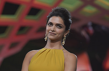 Deepika Padukone, smile, Indian actress HD wallpaper