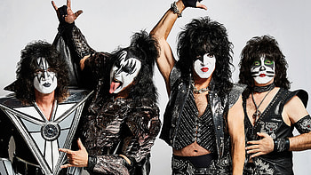 KISS band members, Rock music legends, Live performance energy, Classic rock icons HD wallpaper