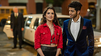 Mena Massoud, Rom com, Netflix's most watched movie, Aladdin star HD wallpaper