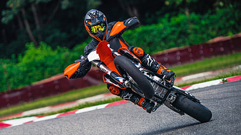New KTM 450 SMR, Ultimate supermoto, Powerful performance, Cutting-edge technology HD wallpaper