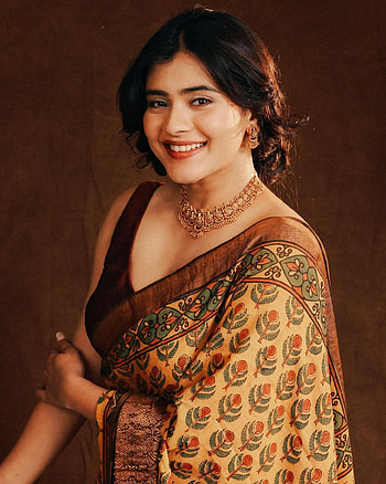 Hebah patel, human_body, joint HD phone wallpaper