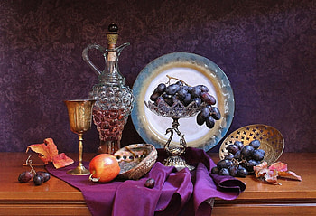Grapes and wine still-life, wooden, table, still-life, fruit-bowl, graphy, grapes, Fall, chrystal, shell, purple, decanter, abstract, pretty, antique, glass, wine HD wallpaper