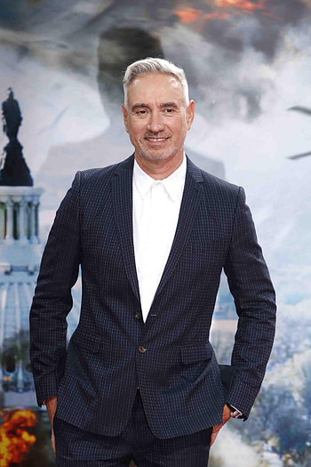 Roland Emmerich: drehstart fr neuen HD phone wallpaper